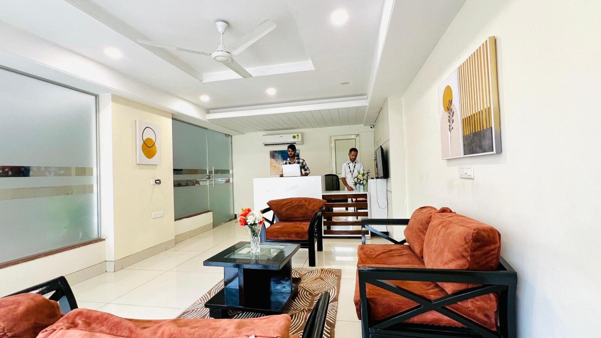 Olive Service Apartments - Golf Course Road Gurgaon Bagian luar foto